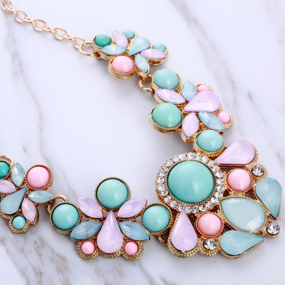 N46 | Pink Blue Beads Geometric Mosaic Necklace - Picture 4 of 7